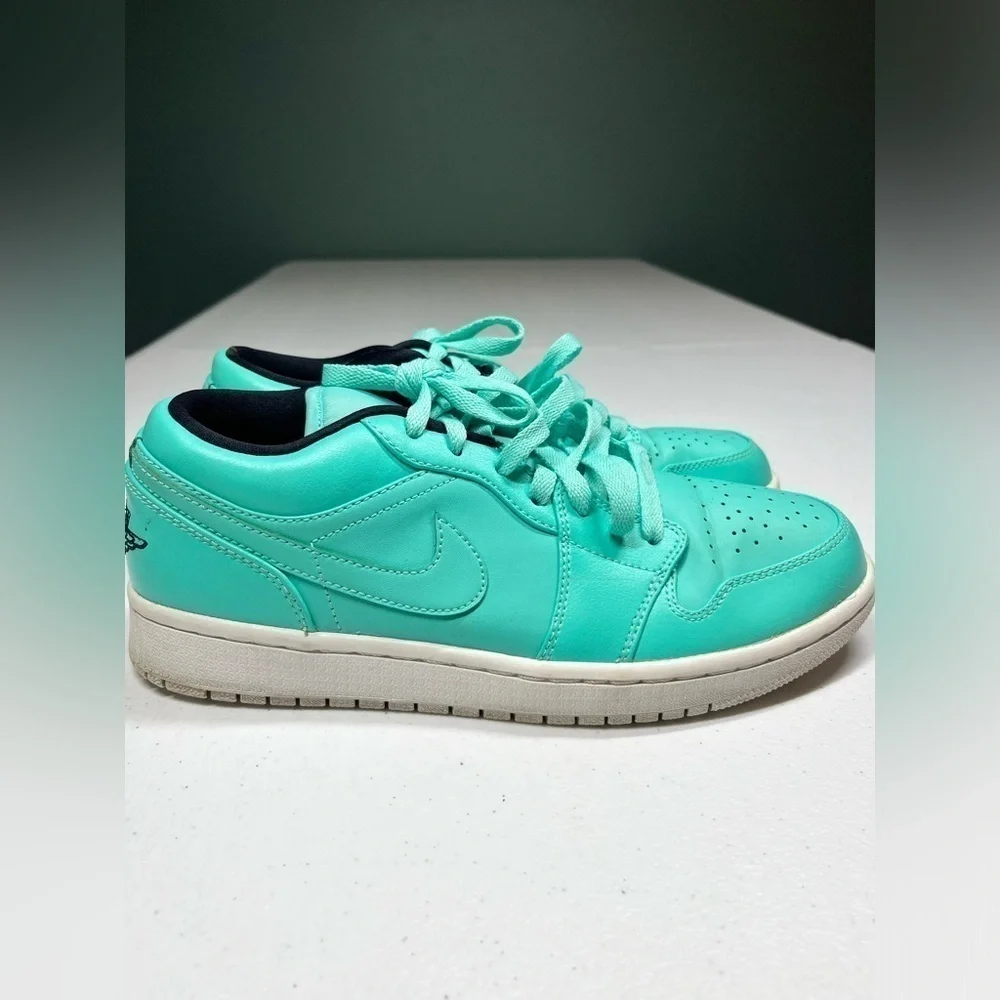 Nike pre owned